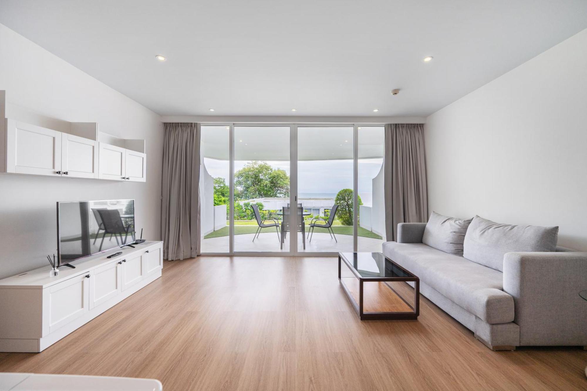 Pure Sunset Beach - Ocean View Room, Pattaya ナ・ジョムティエン エクステリア 写真